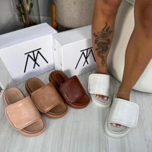 Sandália Flat Feminina De Velcro Confort