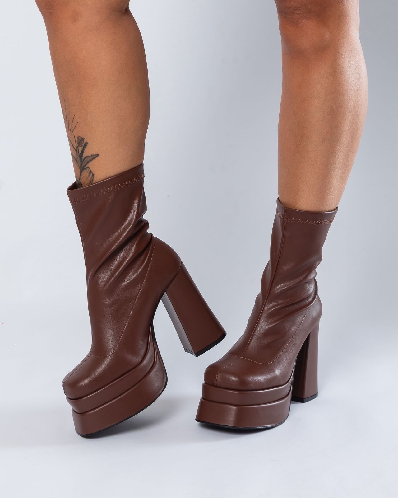 Bota Feminina Meia Pata Salto Bloco