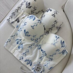 cropped com flor azuis