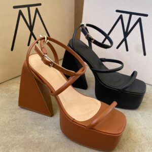 salto feminino triangulo